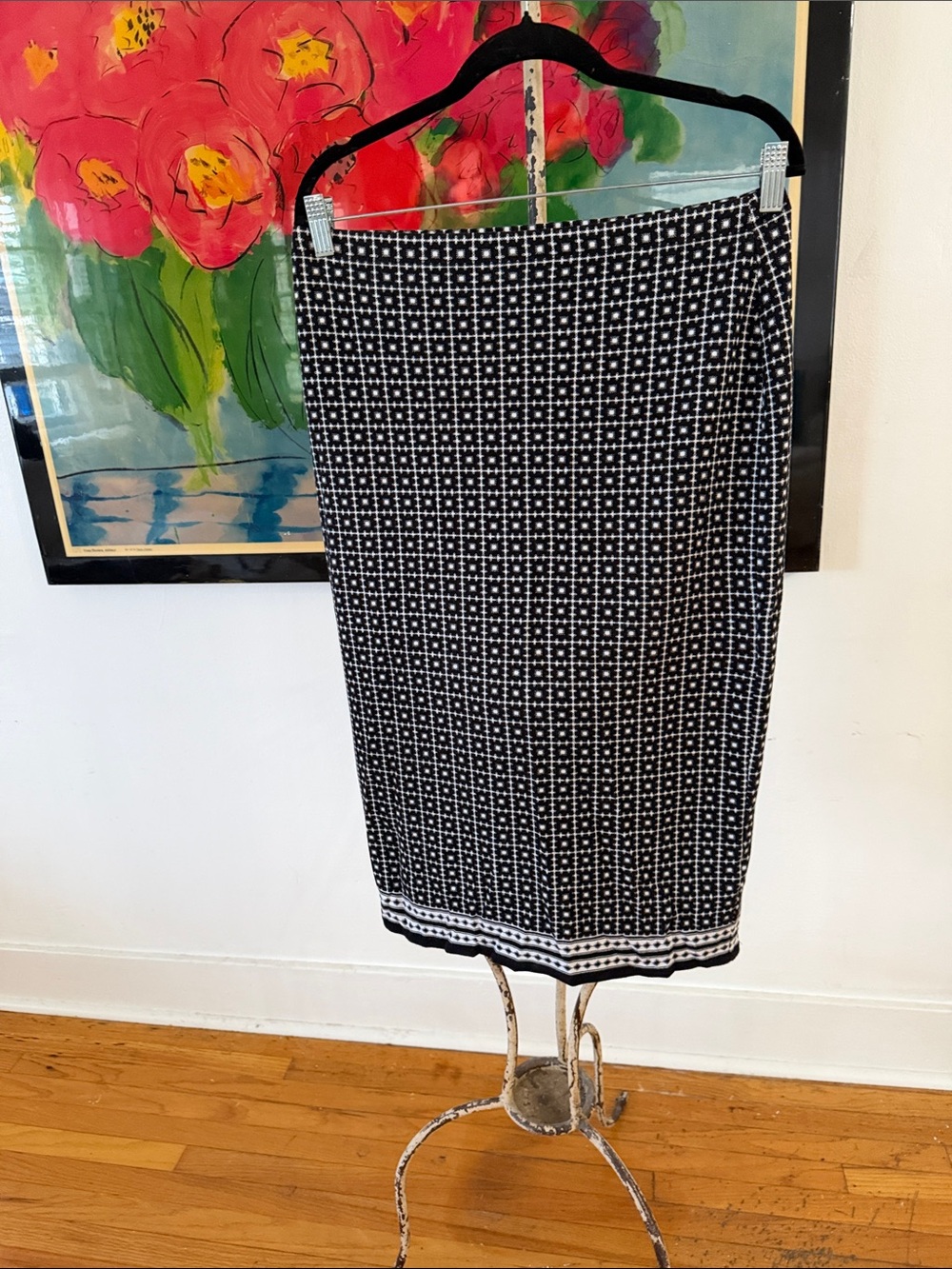 Max Studio Black and White Geometric Pencil Skirt